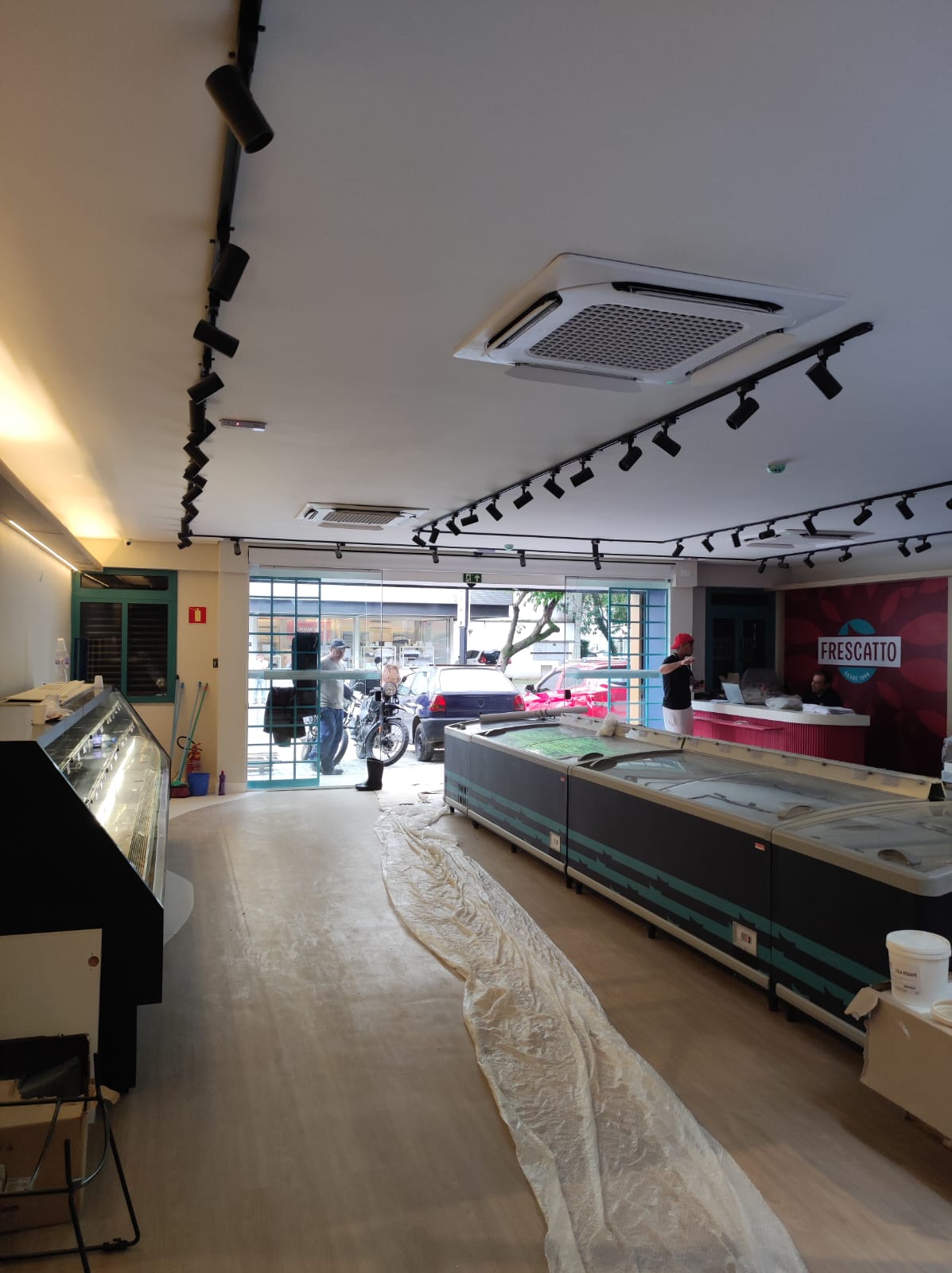 WhatsApp Image 2025-01-27 at 16.45.33 (1).jpeg